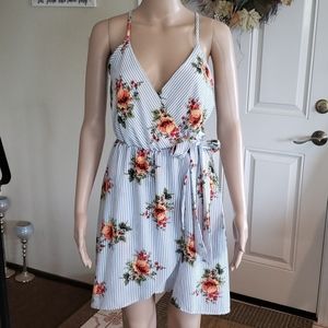 Flower and stripes dress with side tie